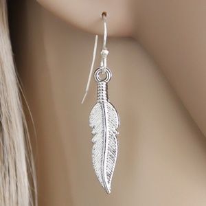 🌹3 for $25🌹 Silver Feather Boho Dangle Earrings